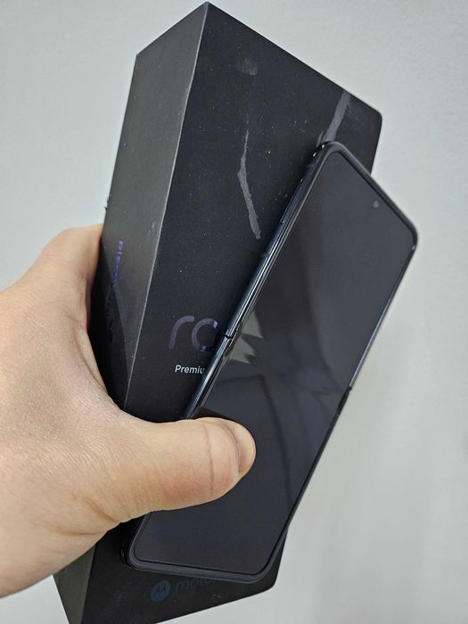 Motorola razr 50ultra, 512 gb, 12 gb, impecabil la cutie.
