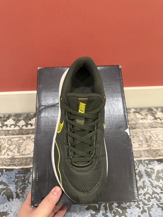 Nike Legend Essential 3 кроссовки для тренировок
