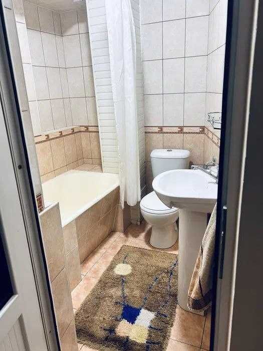 Продам квартиру на Ц5 1в2/1/4 площадь 42м2/балкон 2х6, Корзинка Дафна