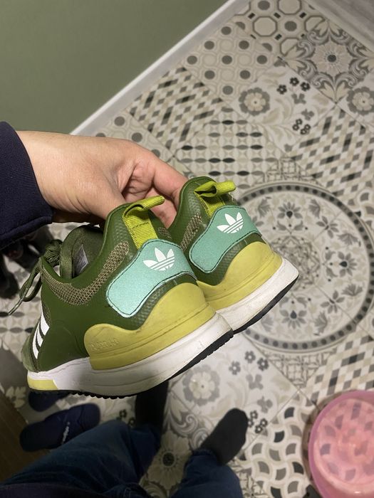 кроссовки adidas