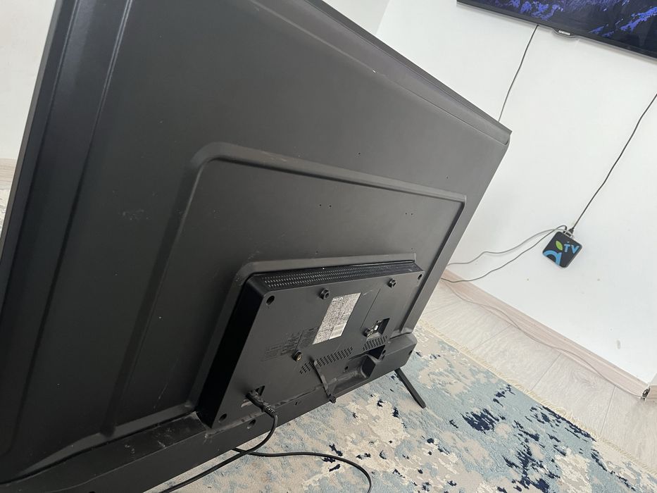 Продам Телевизор на запчасти