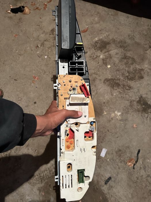 Панель прибор на ауди 100С4