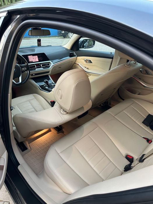 Bmw 318d Luxury 2019