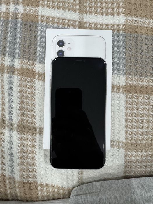 Iphone 11 64gb white ёмкость 82%