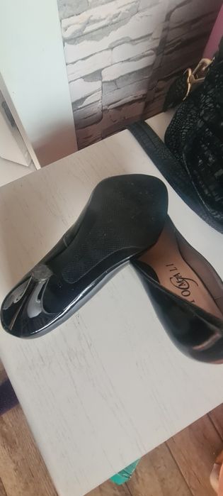 Туфли продам красивые