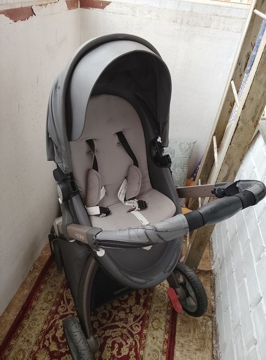 Продам детскую коляску