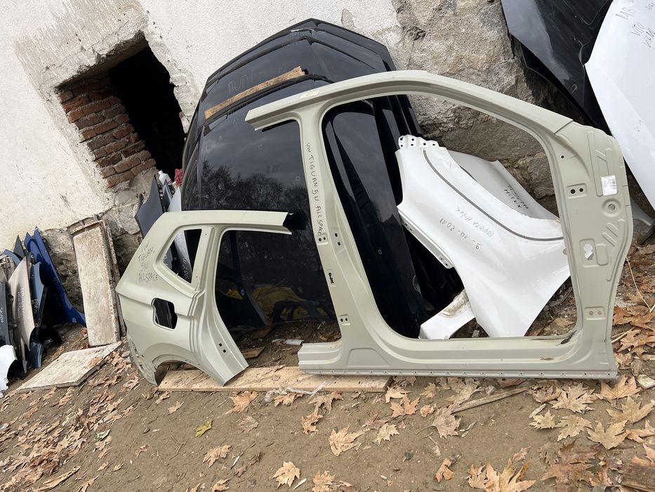 VW Tiguan 5N ALLSPACE заден десен калник панел колонка праг