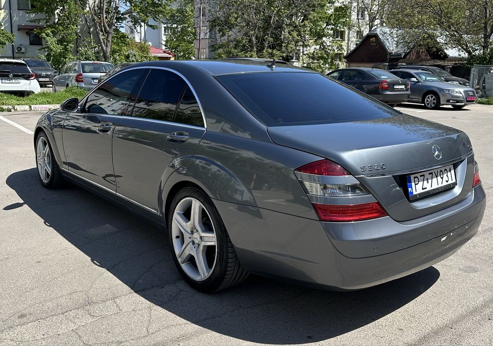 Mercedes-Benz S-Class S320 CDI.