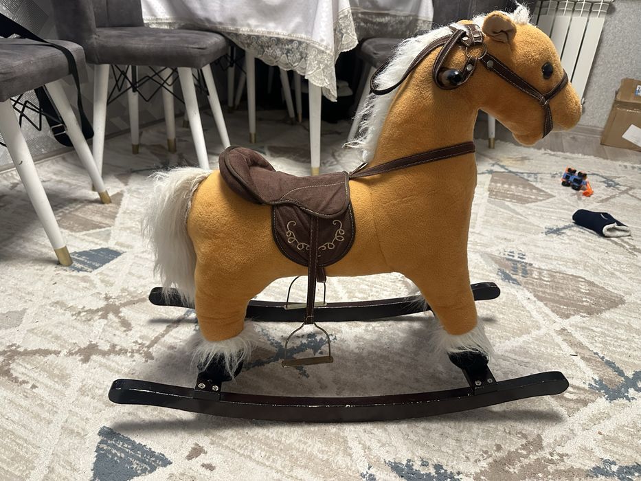 Лошадка-качалка музыкальная