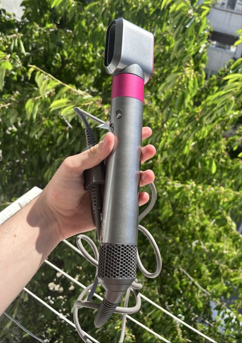 Uscator de par dyson