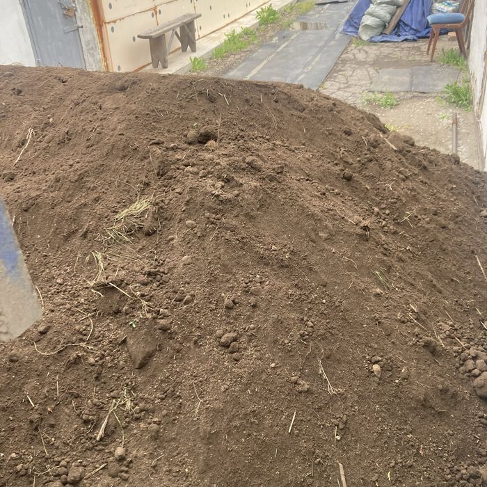 Продаю.Перегной, навоз черназем