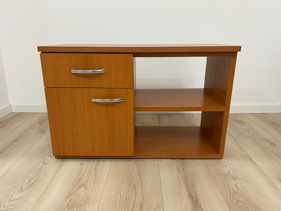 Vind comodă tv/ noptieră /dulap mic