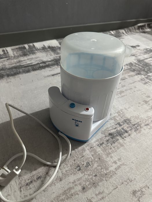 Стерилизатор бутылок и сосок