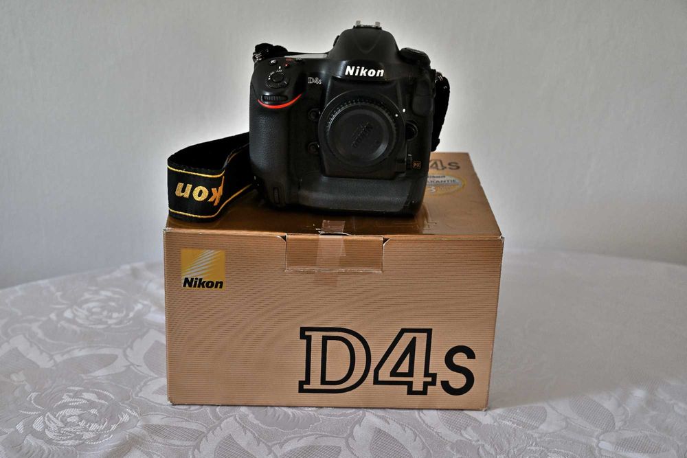 Aparat foto Nikon d4s