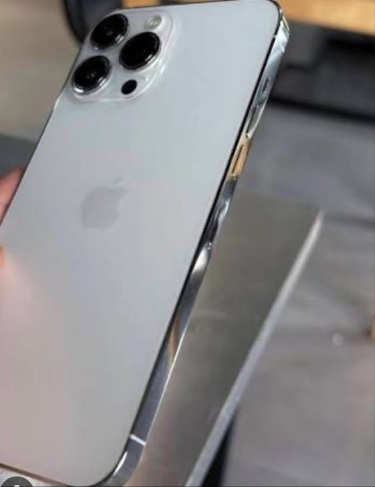 Iphone 12 pro Max white