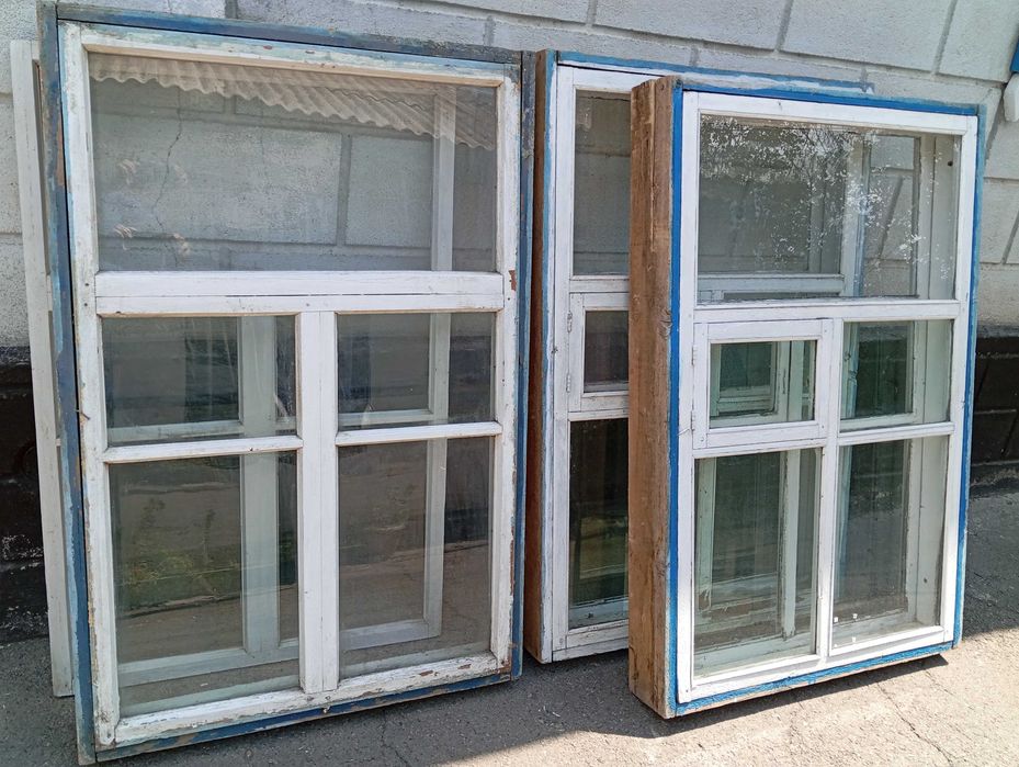 Окна деревянные.