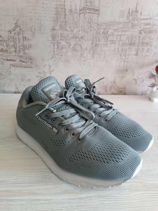 Оригинальные кроссы Reebok