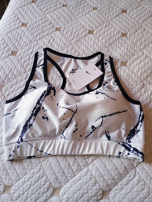 Дамски спортен комплекс 3 части Nike