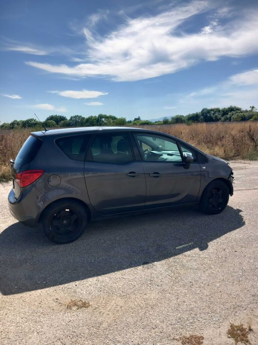 Опел Мерива B 1,4 бензин сива 2011/Opel Meriva B 1,4 grey на части