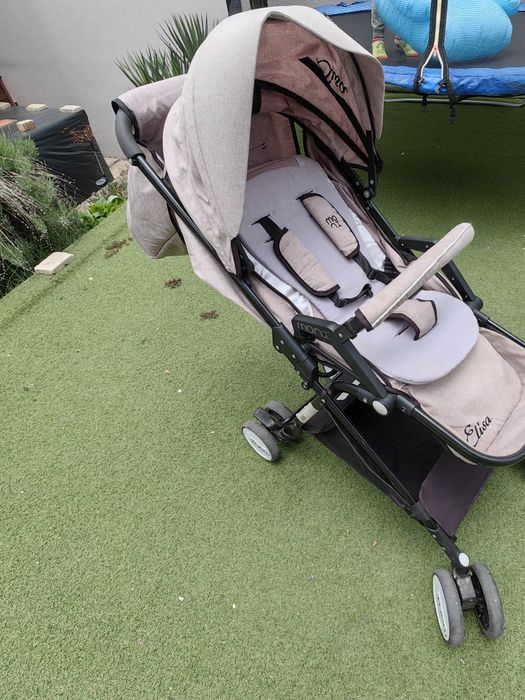 Лятна детска количка Moni Elisa
Лятна количка Moni Elisa Сива е подход