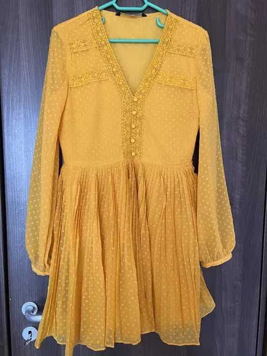 уникална рокля Zara