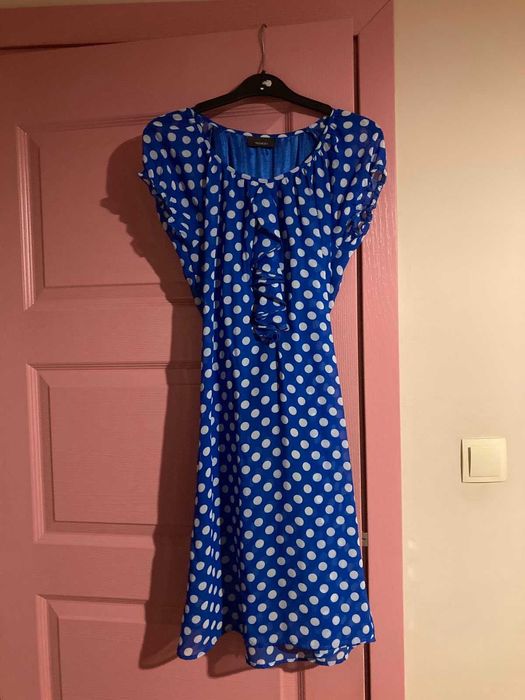 Официални рокли, тоалети за повод и за първи учебен ден