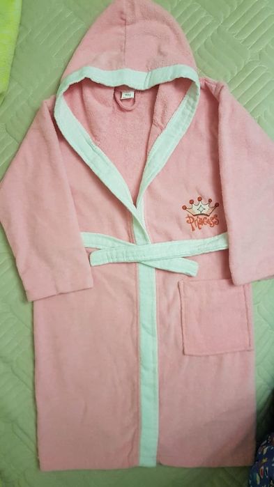 Продам халат для девочки