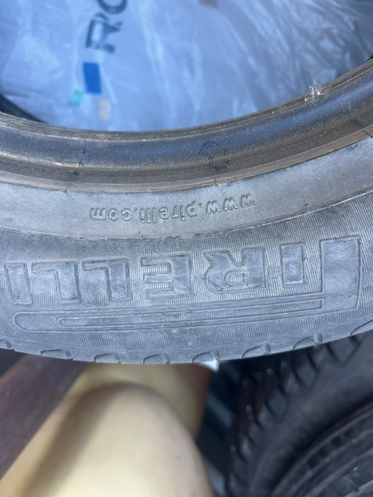 Продам резину на 17/215/60