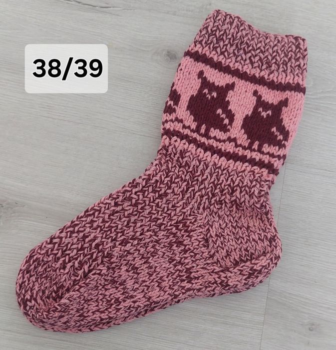 Șosete tricotate manual