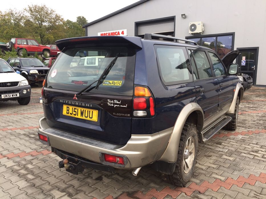 Dezmembrez Mitsubishi Pajero Sport
