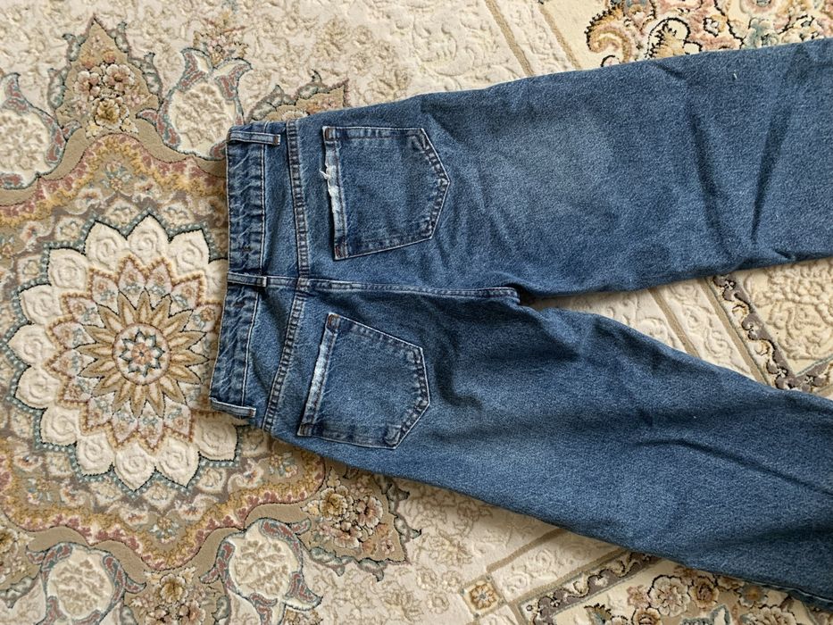 Джинсы на 25-26 размер , 150 тыс