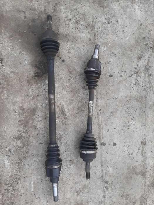 Planetara 1.4i stanga/dreapta Citroen C3 pluriel Cod motor KFV