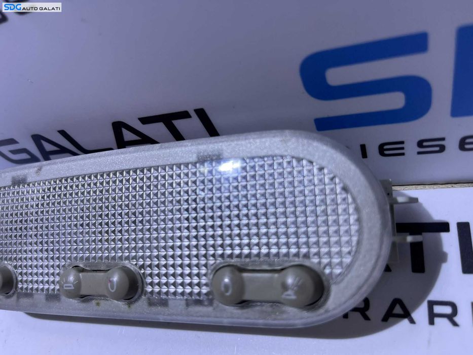 Plafoniera Lumini Lampa Iluminare Interior Habitaclu Renault Scenic 2 2003 - 2009 Cod 8200073234 [M4856]