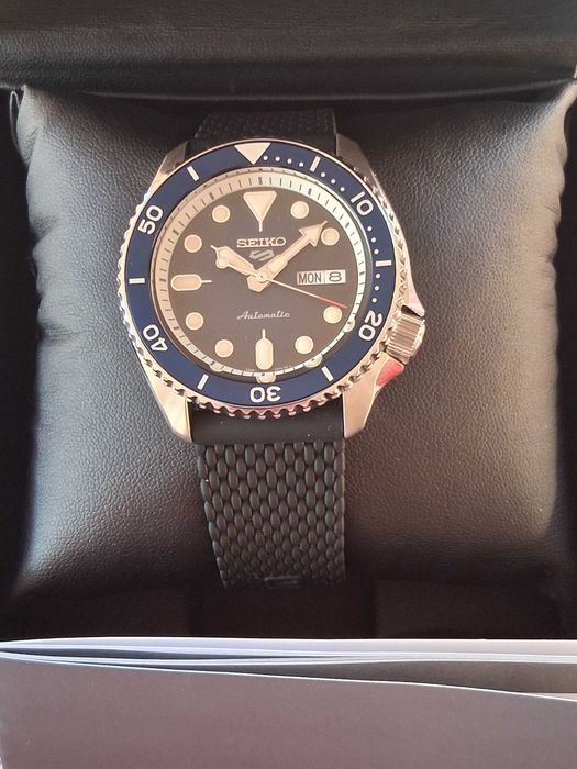 Seiko 5 Sports SRPD71K2