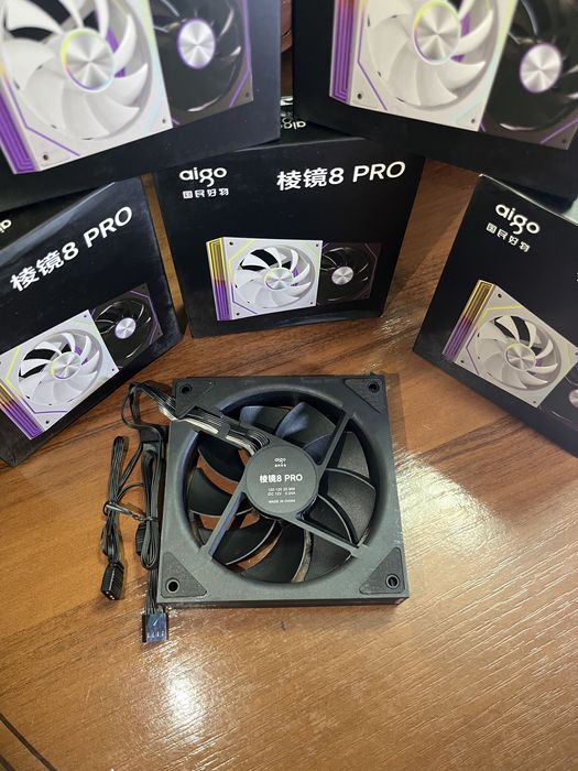 Кулер aigo 8pro.