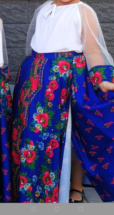 Costum fete serbare