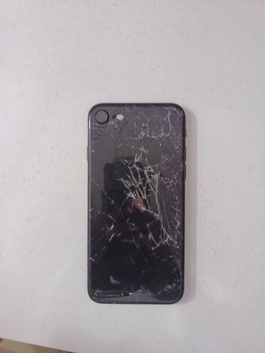 iPhone SE 2020, 128 гб