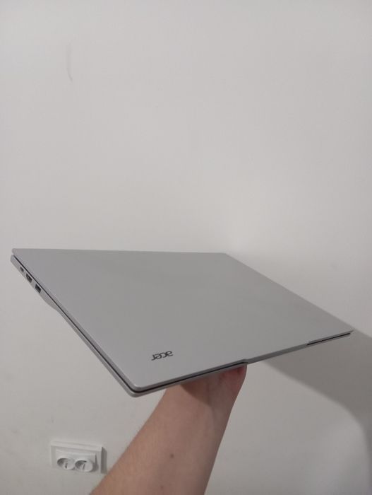 Acer core i3 ideali!!!  180° ochiladigan!