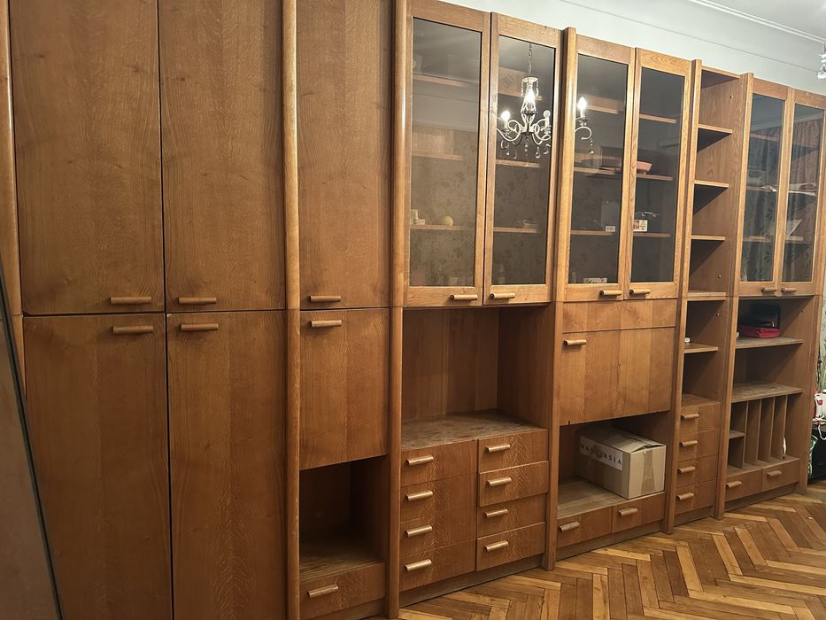 Продается стенка /шкаф для гостинной