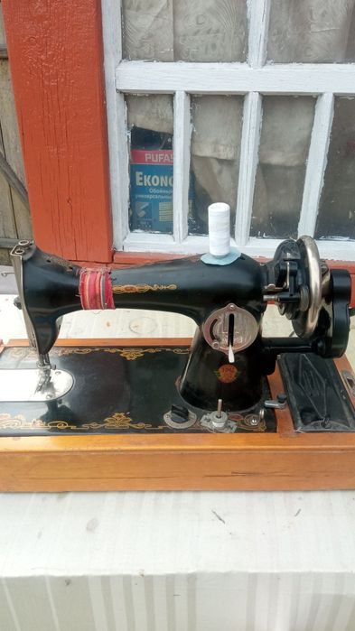 Швейная машинка ручная