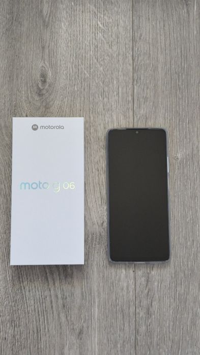 Vând Motorola G06, 256GB, 4GB+8GB RAM, dual sim, nou sigilat garanție