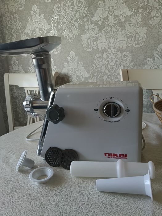 Продам мясорубку Nikai