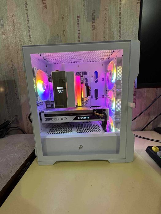 Геймърски компютър ALL WHITE BUILD Ryzen 7/RTX 3070/32GB RAM/2TB SSD