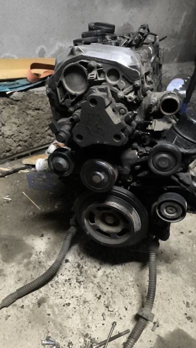 Двигатель на Мерседес 2,2 SDI