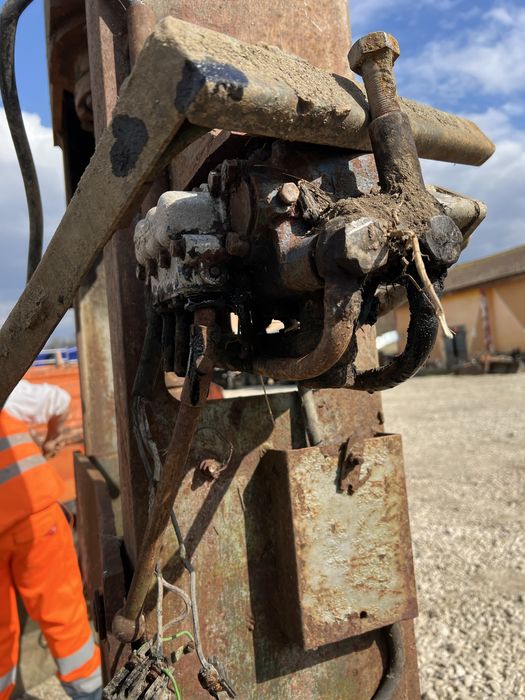 Presa hidraulica industriala, cadru greu, pentru atelier/service