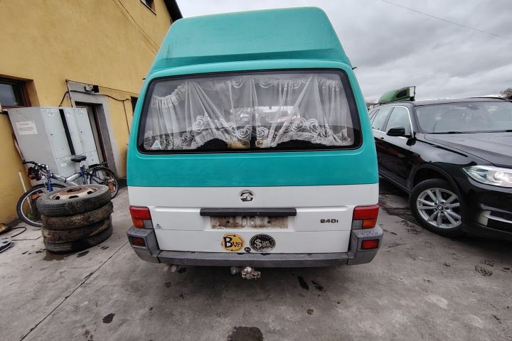 Lampa / Tripla stop dreapta pe aripa Volkswagen VW Transporter 1992