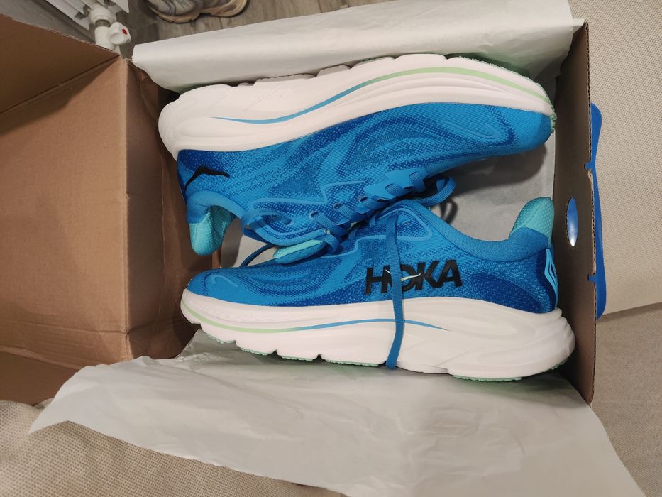 Hoka Clifton 10 NOI