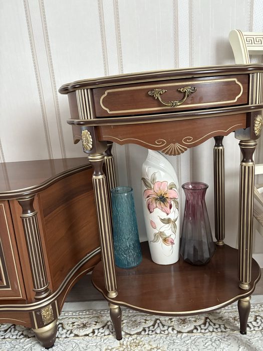 Консольный столик /2 тумба продам