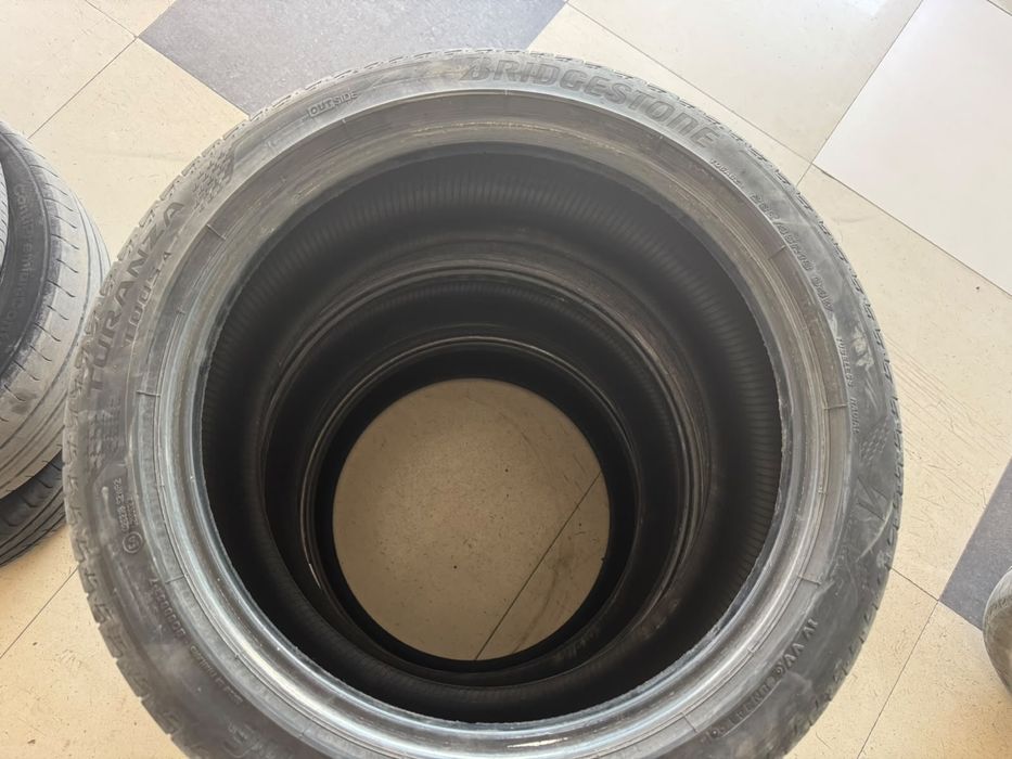 Продам шины R18 235/45