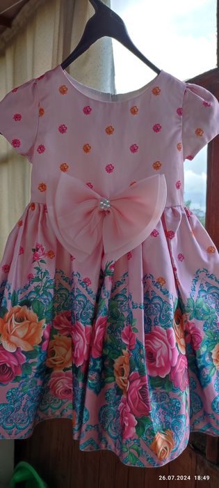 Продам детские платья